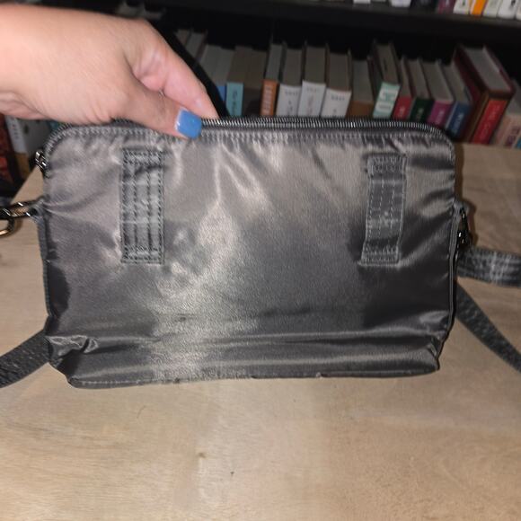 Lug Color Blocked gray Quilted Crossbody - Pirouette convertible bag - Picture 5 of 7